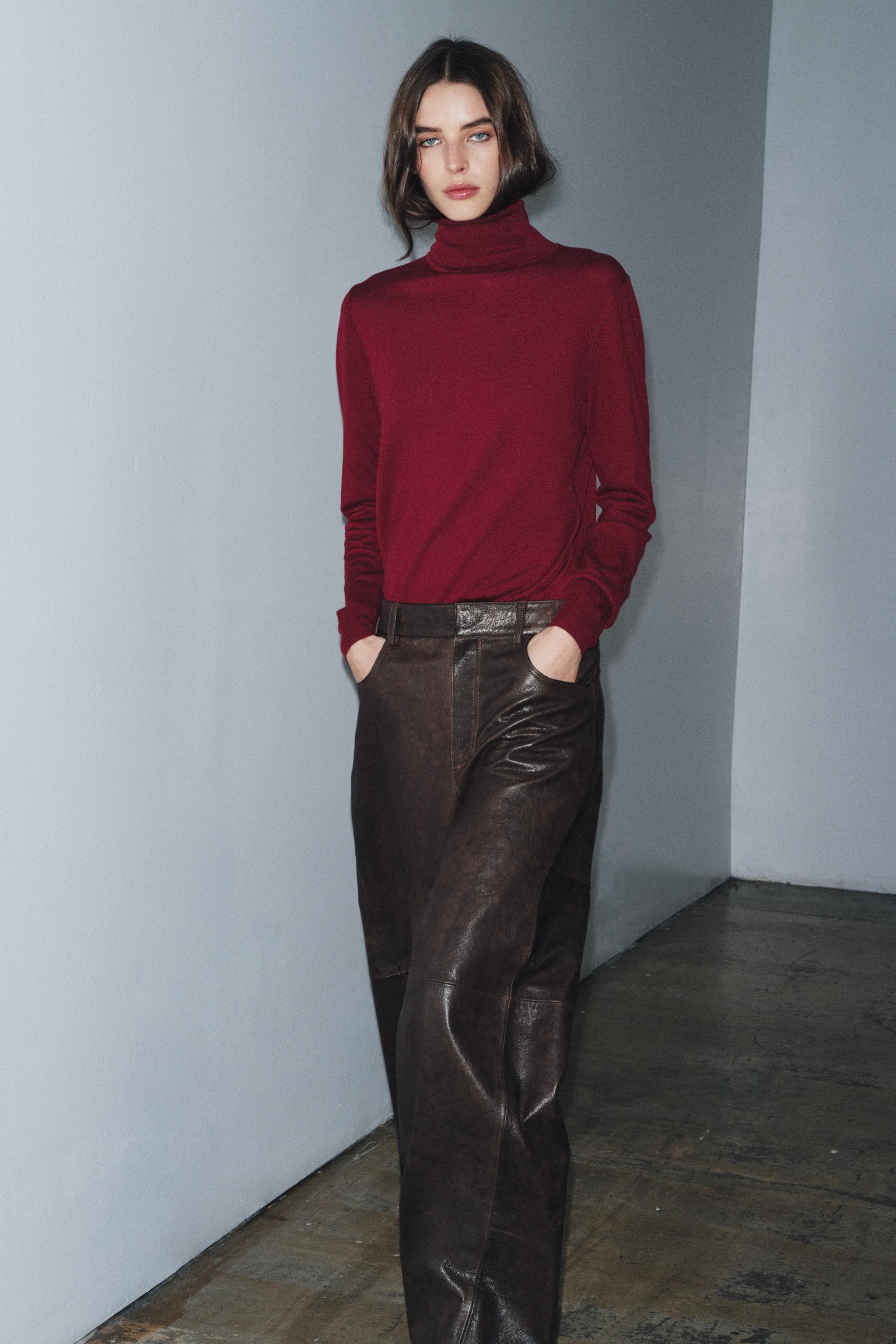 WOOL HIGH NECK JUMPER